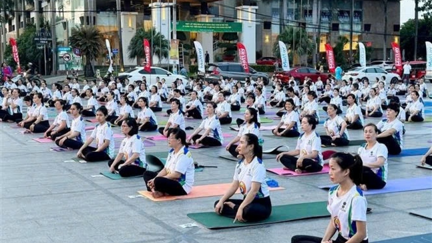 10th Int’l Yoga Day takes place in Binh Dinh